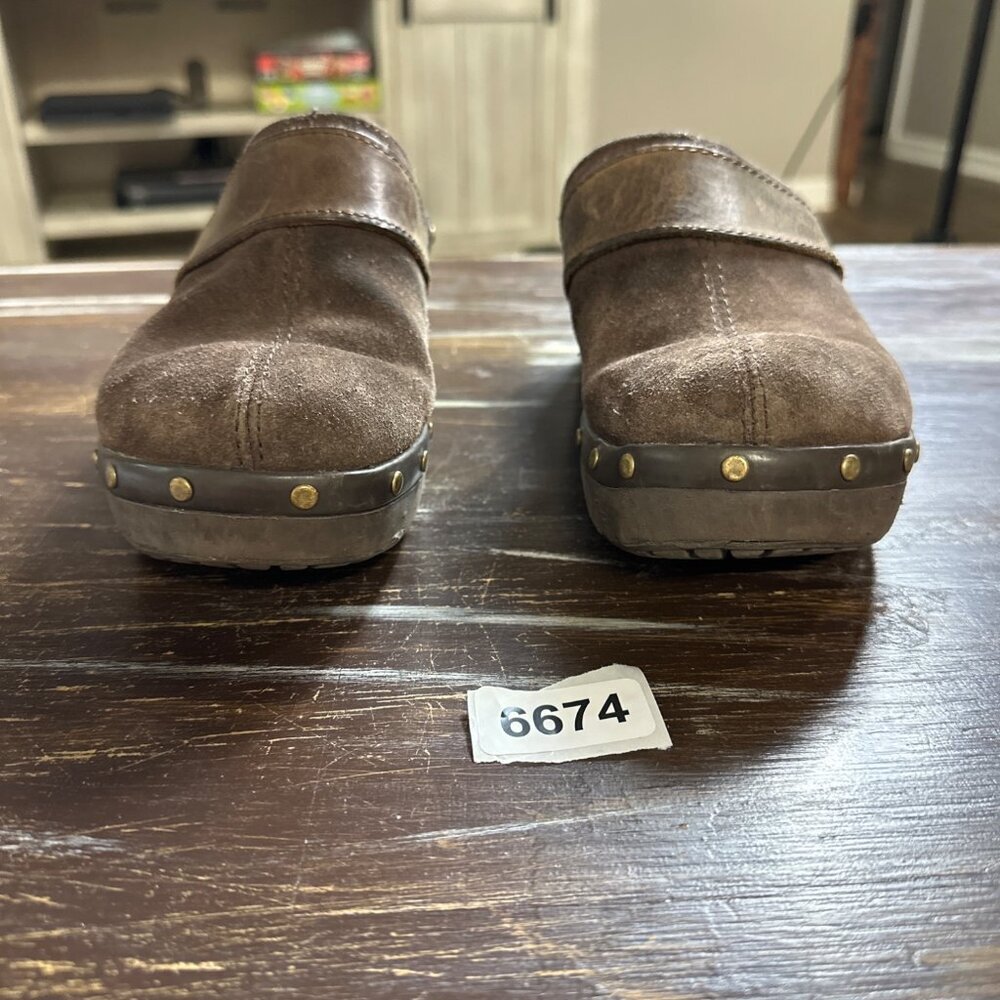 Croc  clogs. Cobbler 6 m preowned